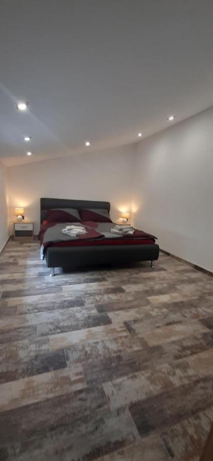באקר Apartmani Petar I Luka מראה חיצוני תמונה